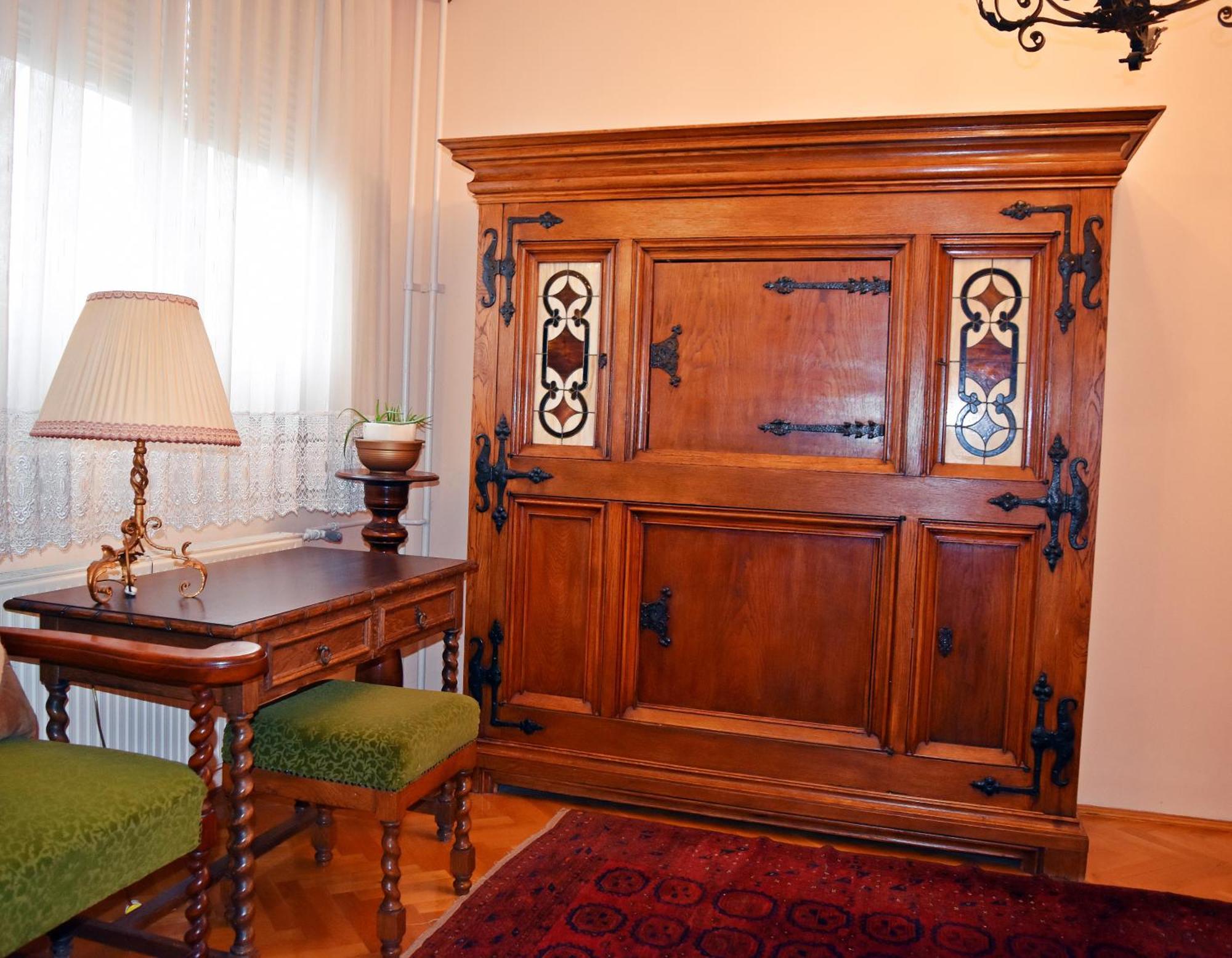 Belvarosi Classic Apartman 85 Square Meters Szombathely Dış mekan fotoğraf