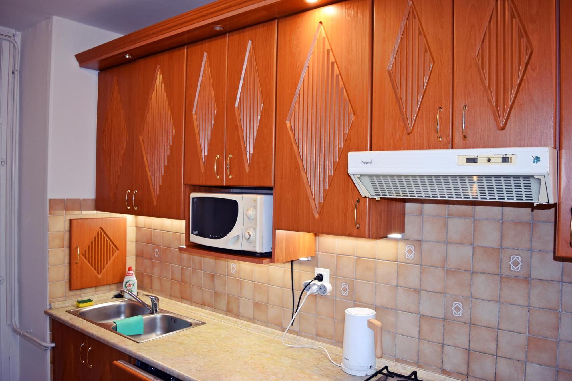 Belvarosi Classic Apartman 85 Square Meters Szombathely Dış mekan fotoğraf