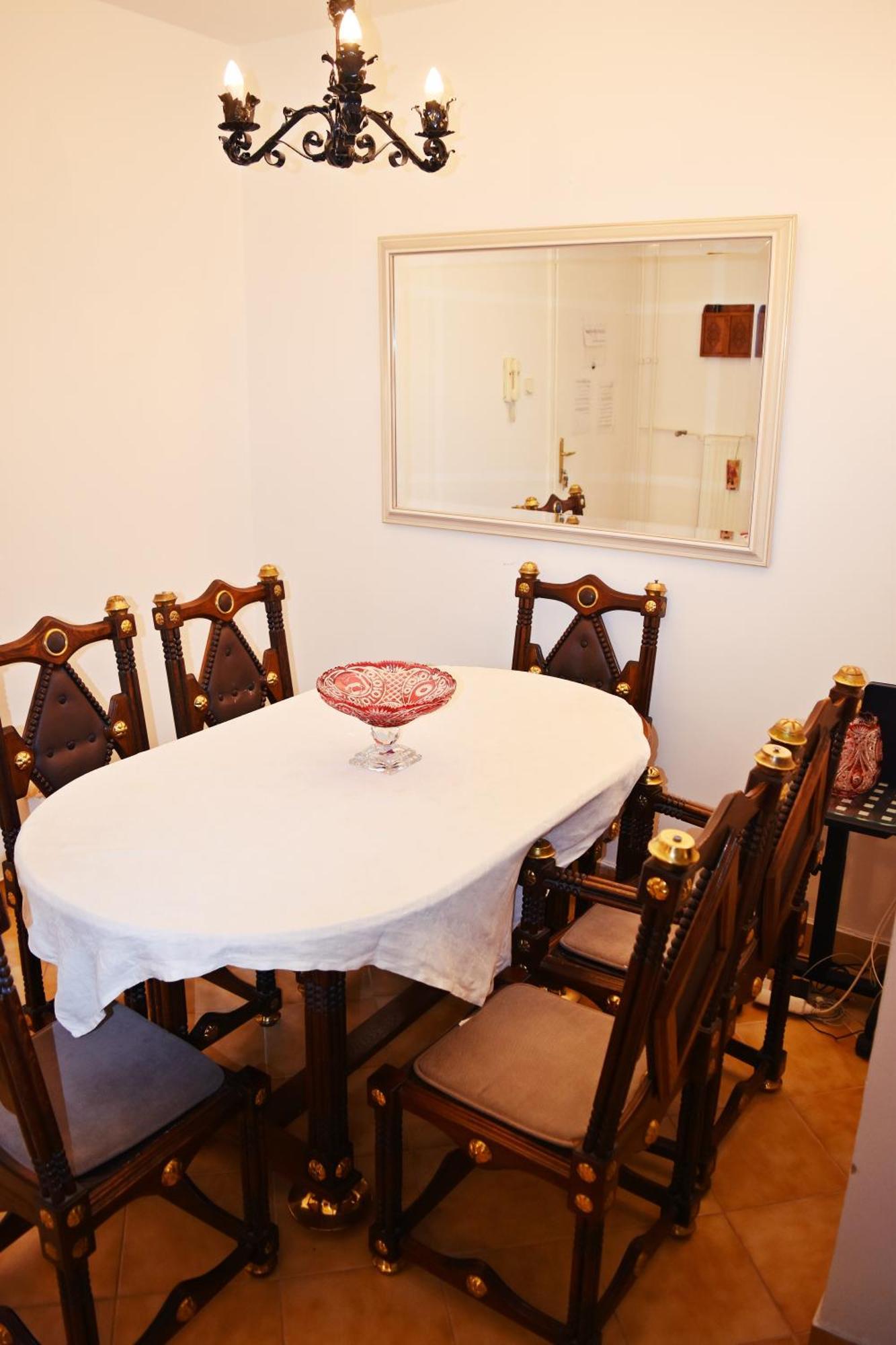 Belvarosi Classic Apartman 85 Square Meters Szombathely Dış mekan fotoğraf